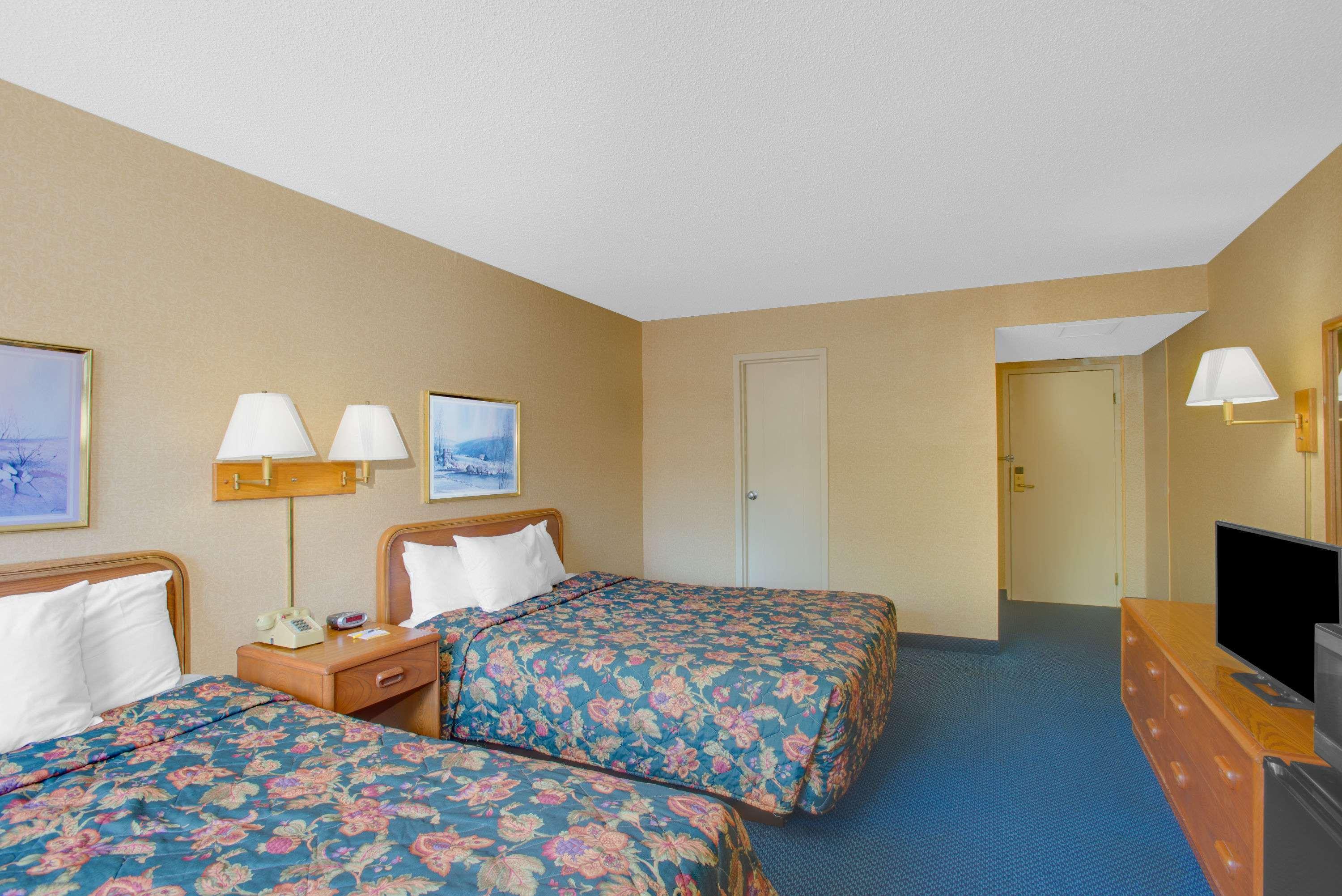 Days Inn By Wyndham Auburn/Finger Lakes Region Exterior foto